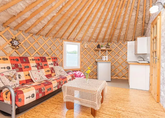 Jurta Prie Juros Gerendaház *